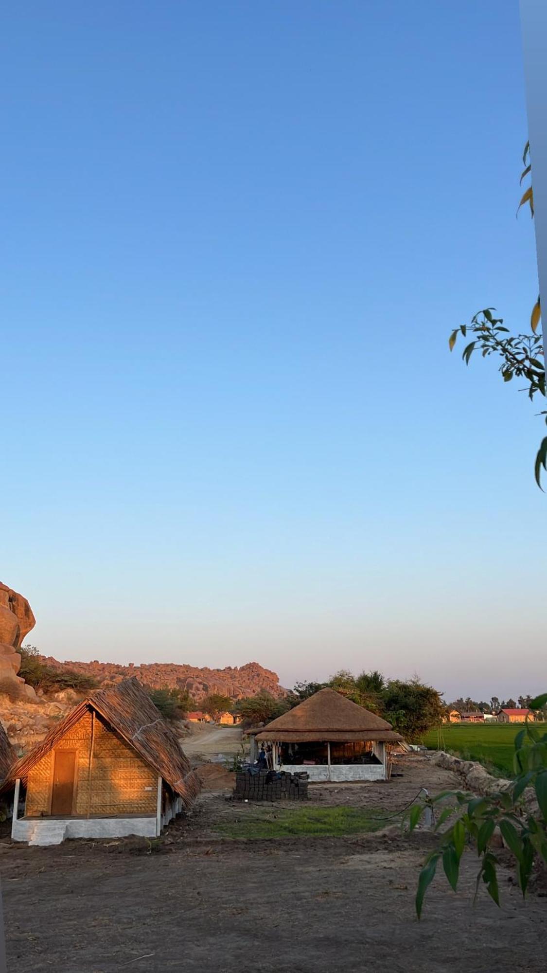 Tropical Hampi Hotel Exterior foto