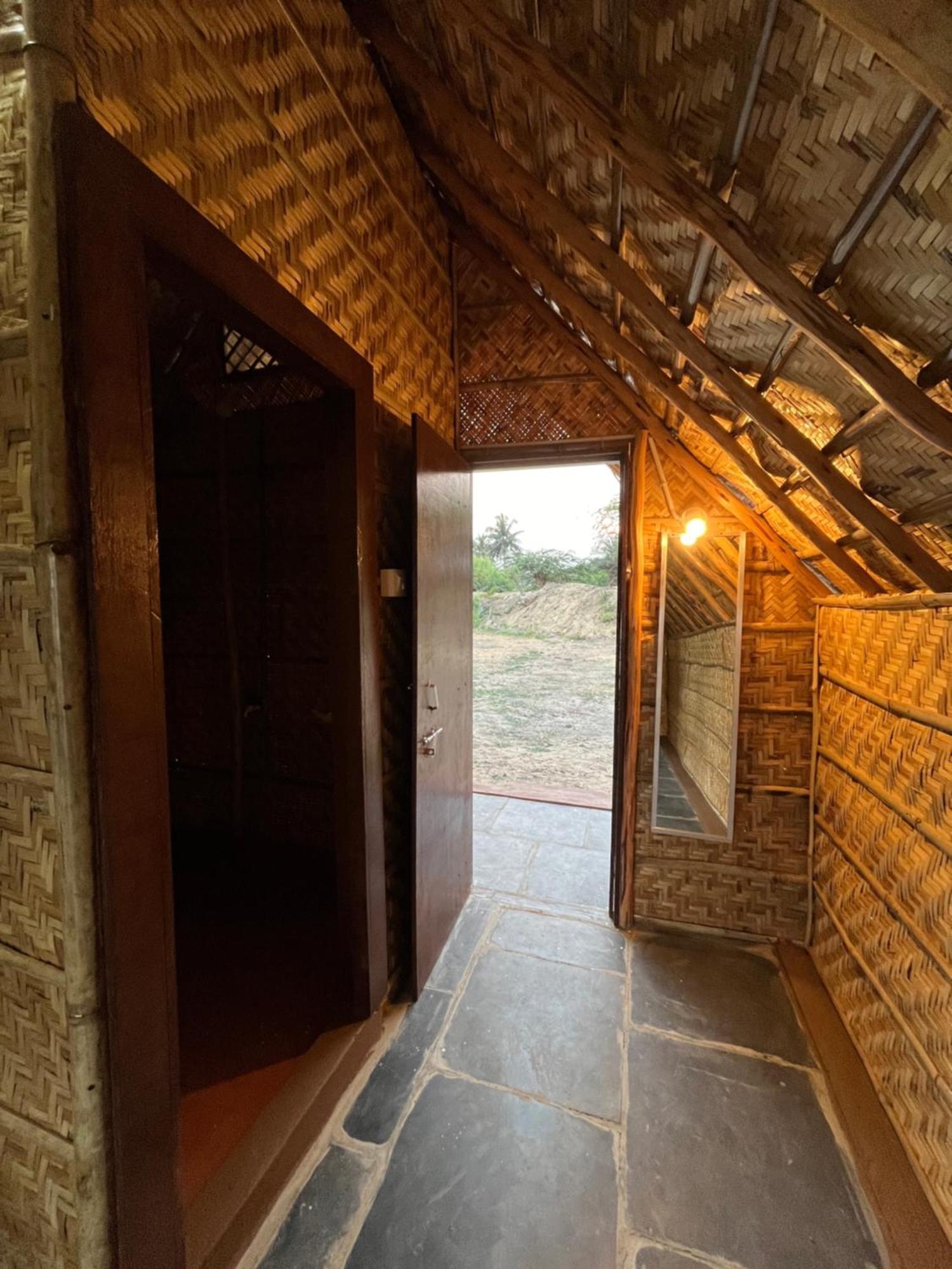 Tropical Hampi Hotel Exterior foto
