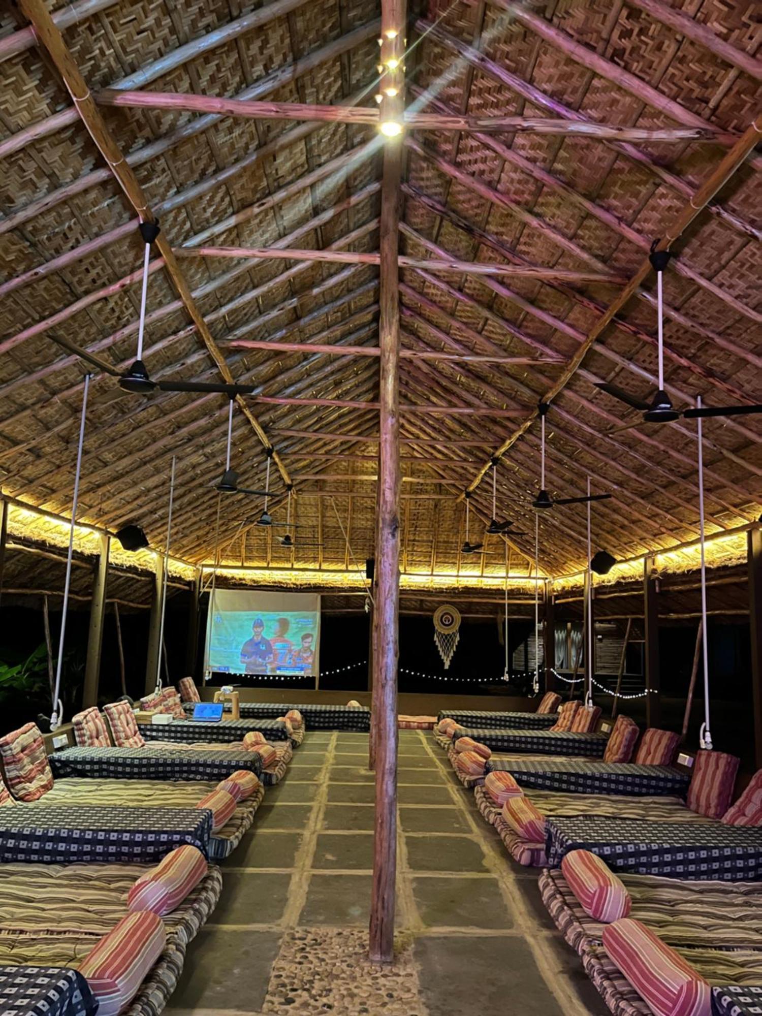 Tropical Hampi Hotel Exterior foto